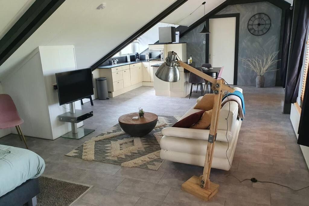 Vrijstaand / landelijk appartement met uitzicht! De Wijk Buitenkant foto